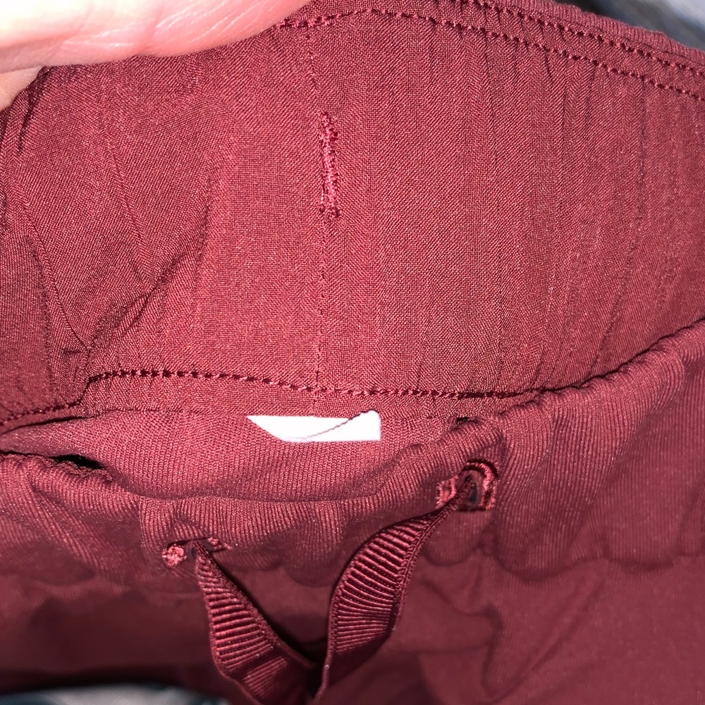 Lululemon On The Fly Jogger 28” Full-On Luxtreme Size 4 - Picture 7 of 8
